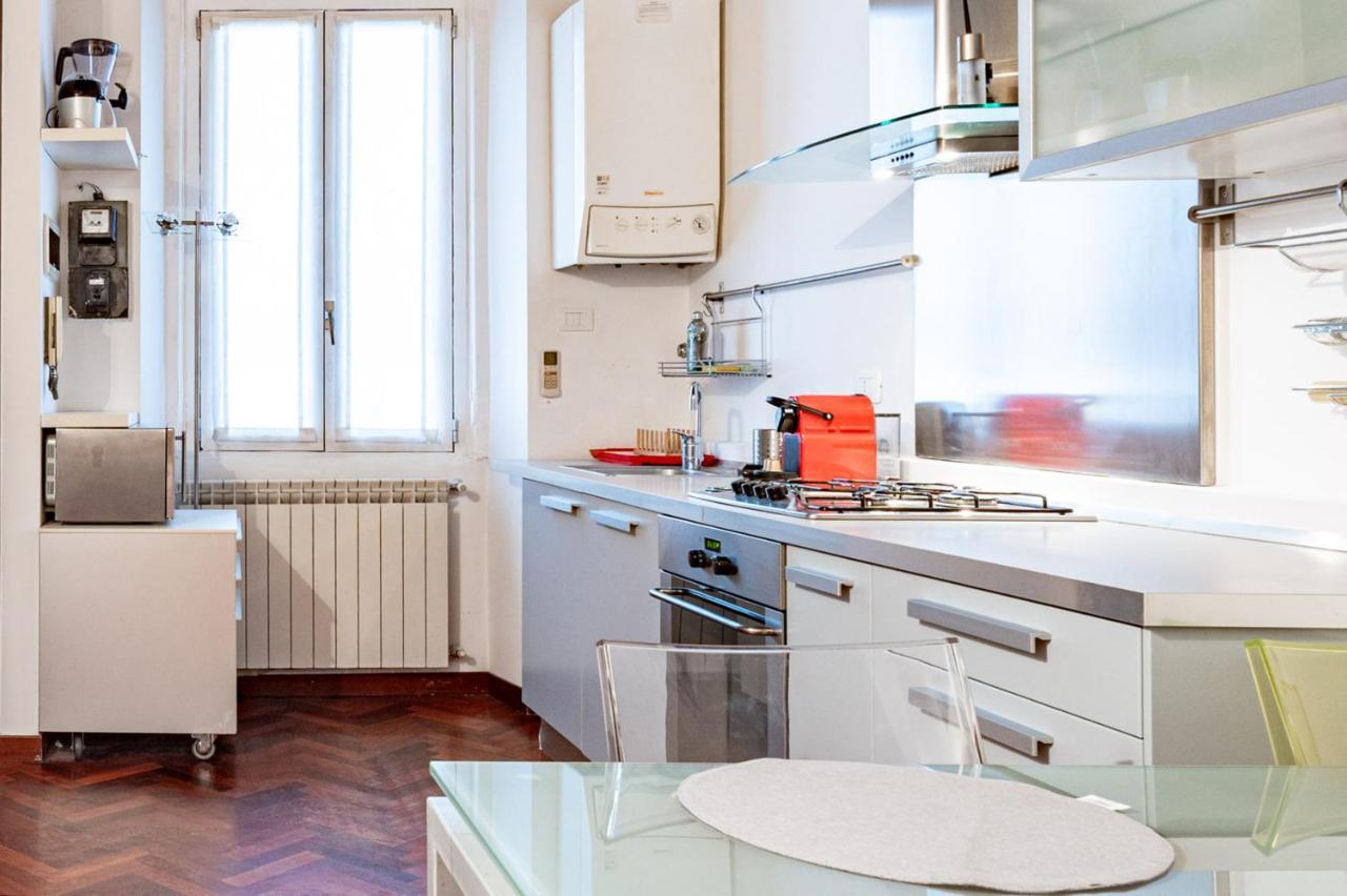 Ticinese Livings Comfy Suite - Full City Center Milano Ngoại thất bức ảnh